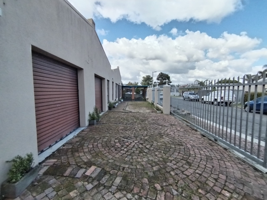 4 Bedroom Property for Sale in Protea Heights Western Cape
